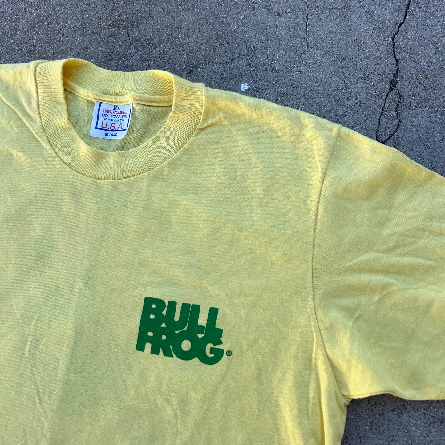 (M) Vintage Amphibious Bullfrog Shirt