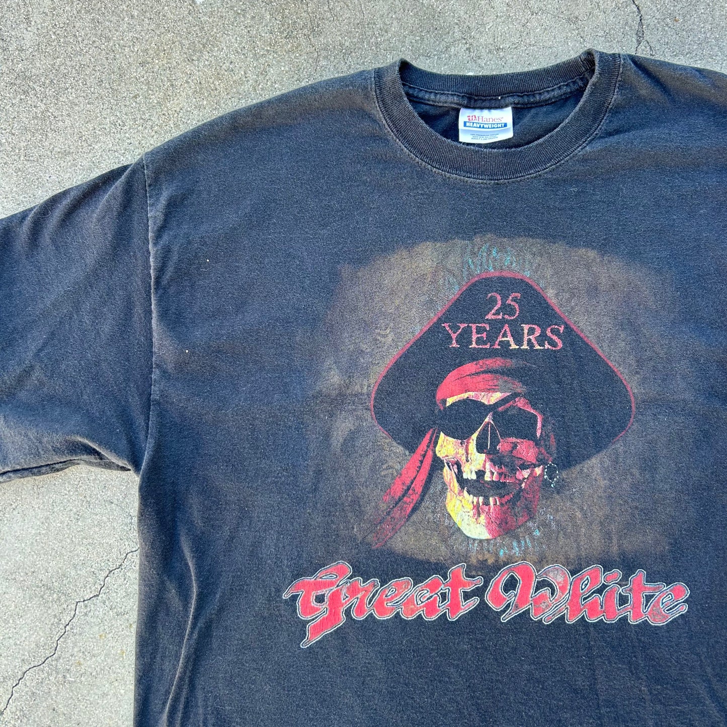 (L) Vintage Great White '25 Years Back to the Rhythm' Tour Shirt