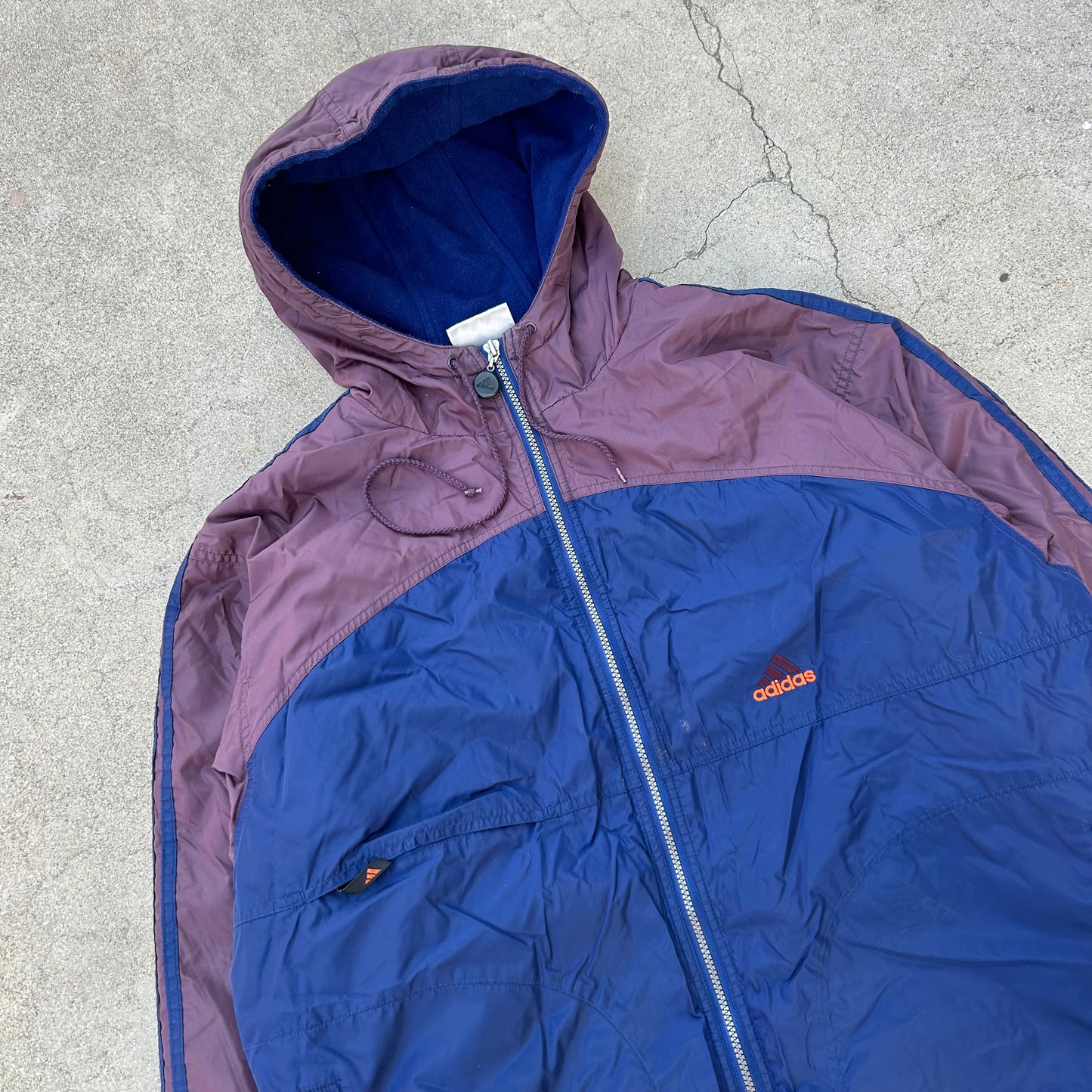 (L) Vintage Adidas Puffer Jacket