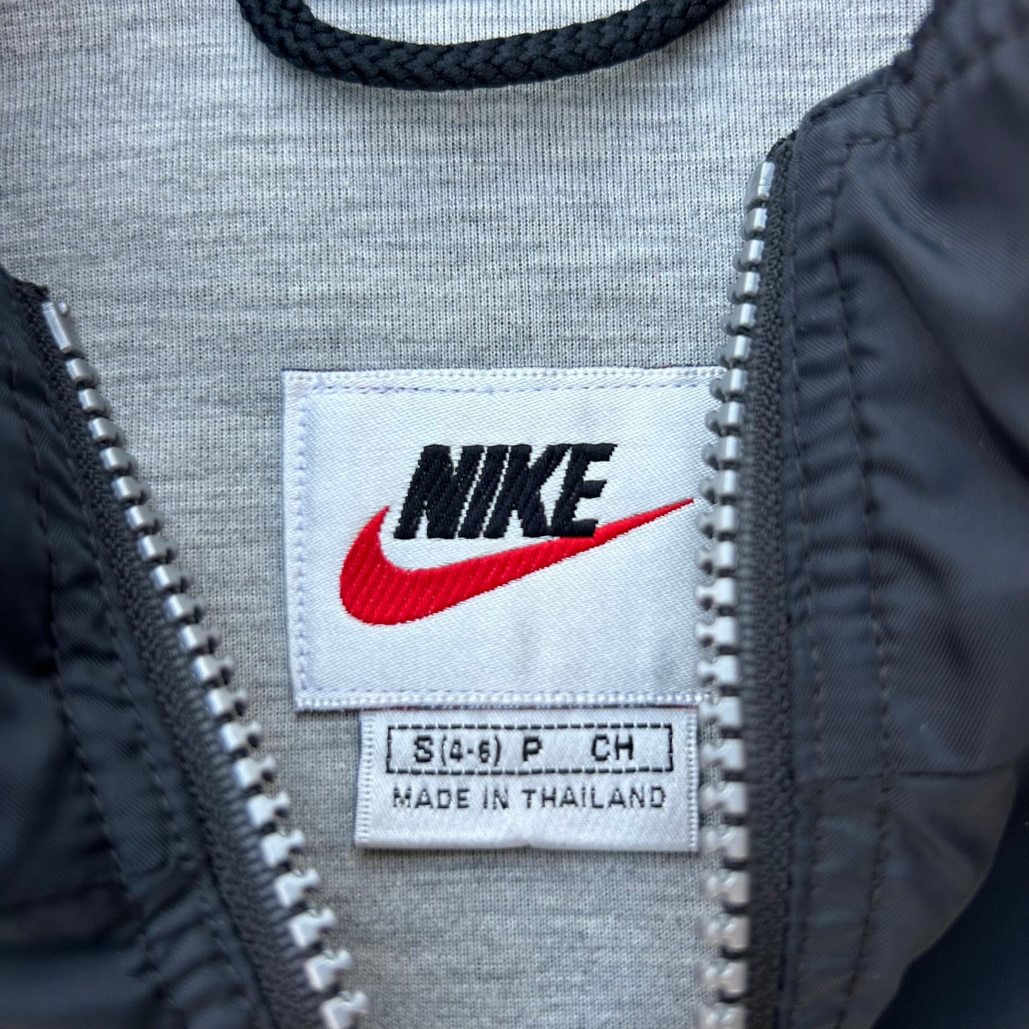 (S) 90s Nike Black Windbreaker Jacket