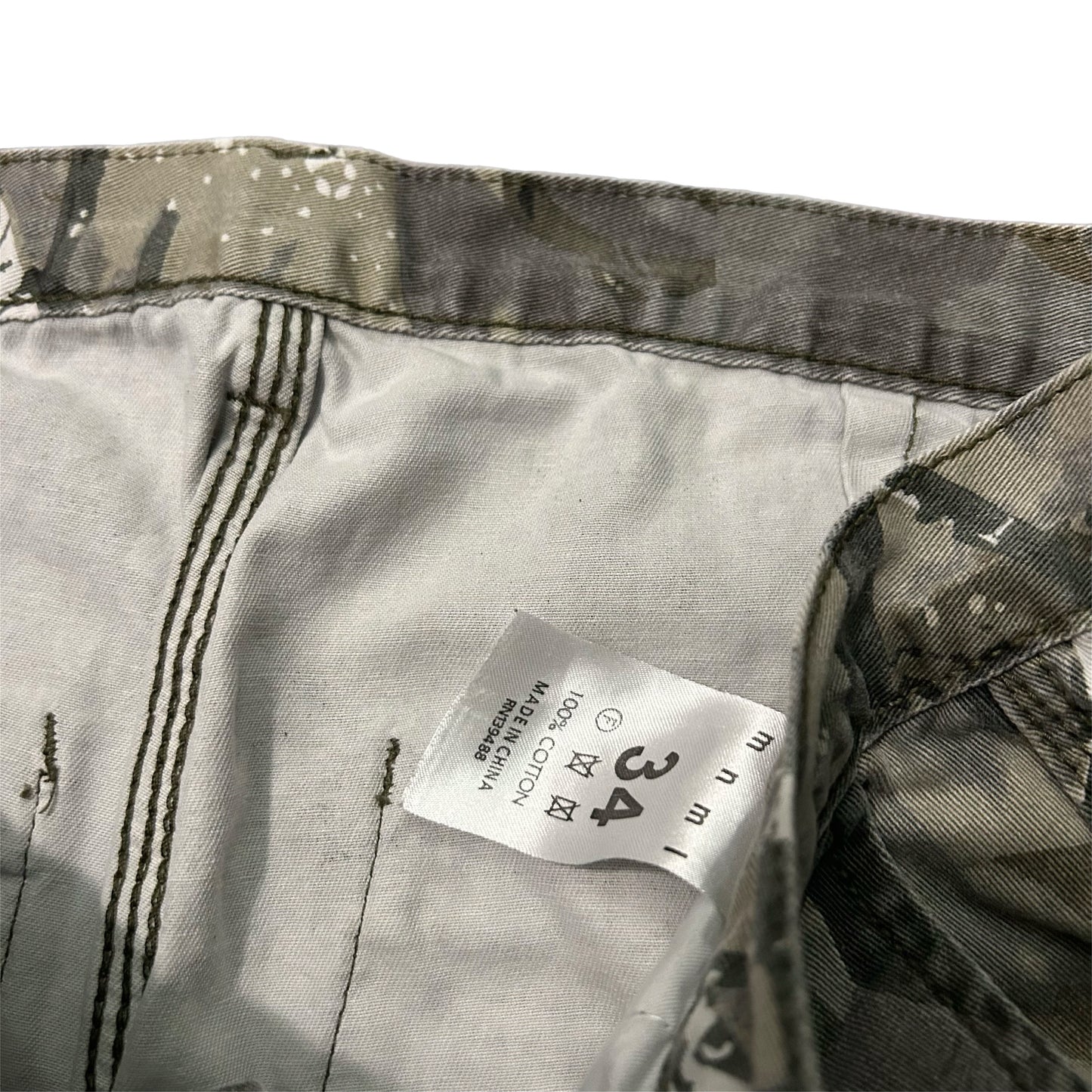 (34) MNML Realtree Camo Cargo Pants