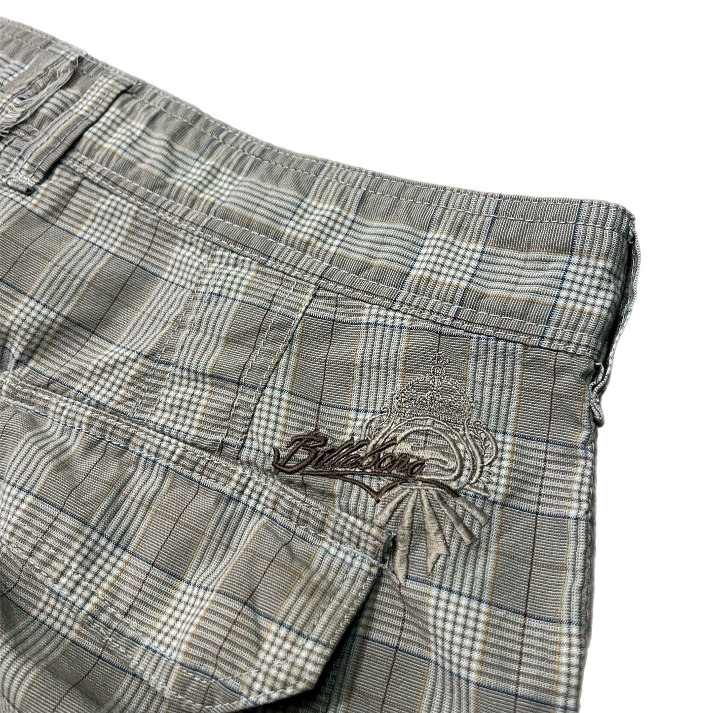 (36) 2000s Billabong Plaid Baggy Shorts