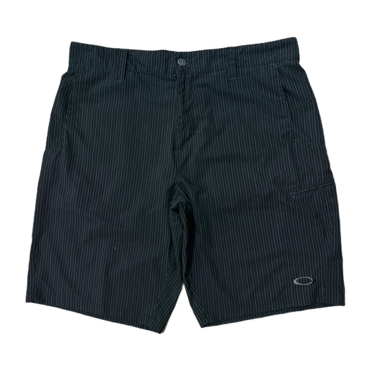 (36) Y2K Oakley Pinstripe Black Shorts