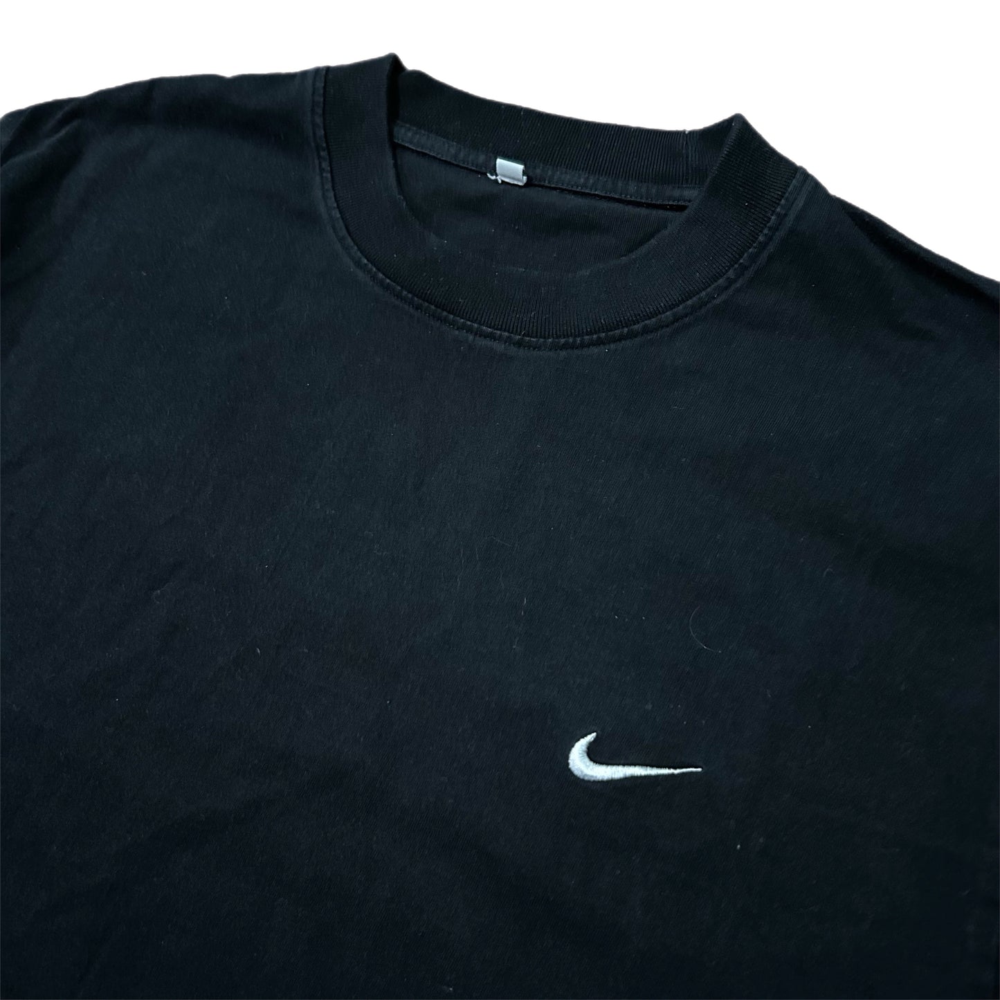 (L) Nike Small Swoosh Black Boot T-Shirt